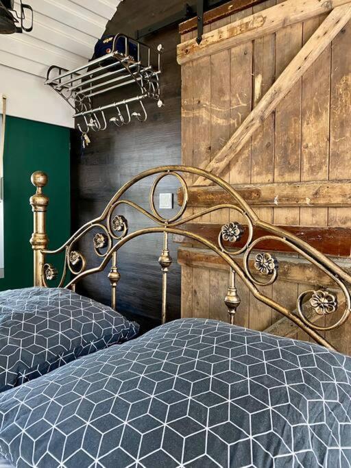 Gleis 1, Eisenbahn Waggon Mit Whirlpool Und Ofen Villa Dahlem  ภายนอก รูปภาพ